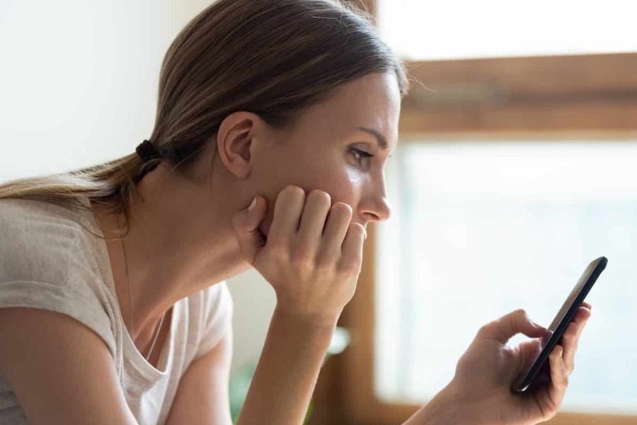 «Μαϊμού» στρατιωτικός πουλάει έρωτα μέσω Facebook και ξαφρίζει γυναίκες ‑