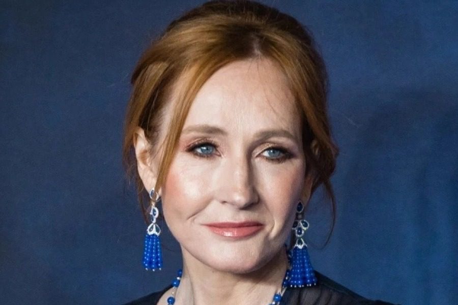 Νέο ξέσπασμα της J.K. Rowling στο Twitter για τους τρανς