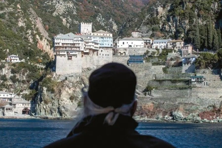 Αγιο Όρος: Νεκρός 28χρονος που έπεσε με το αυτοκίνητο από γκρεμό