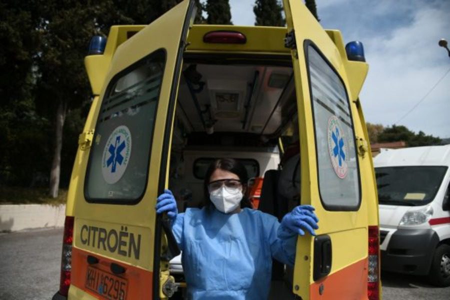 Συναγερμός στη Λάρισα: Δίχρονο κοριτσάκι τραυματίστηκε σε τροχαίο