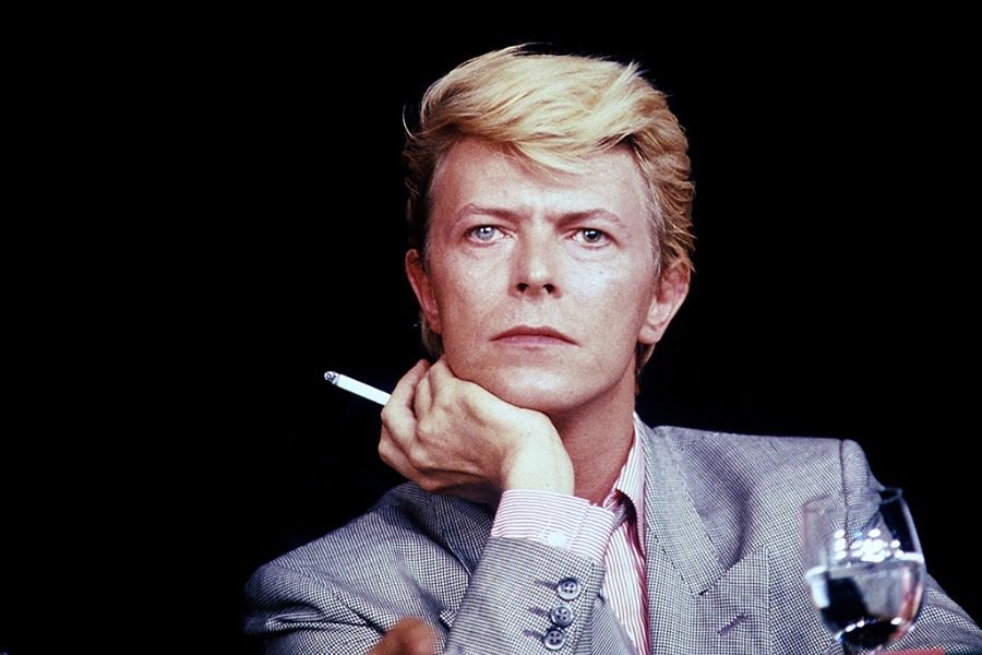 Σαν σήμερα: Έφυγε από τη ζωή ο David Bowie