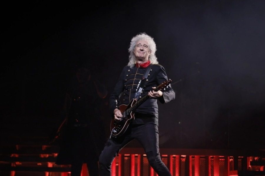 Brian May: Ο κιθαρίστας των Queen χρίστηκε ιππότης