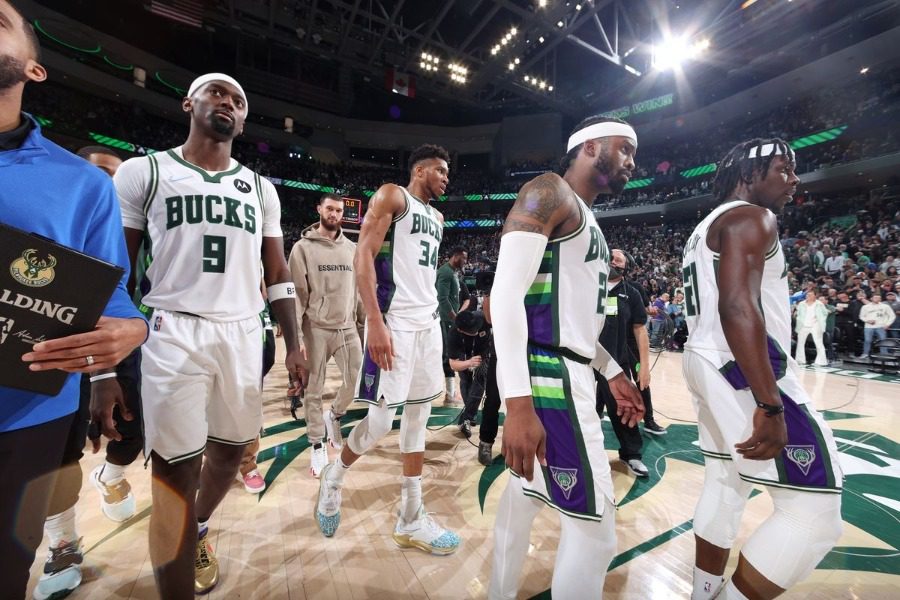 NBA: Οι Bucks του Γιάννη Αντετοκούνμπο είναι φαβορί. Θα το πάρουν;