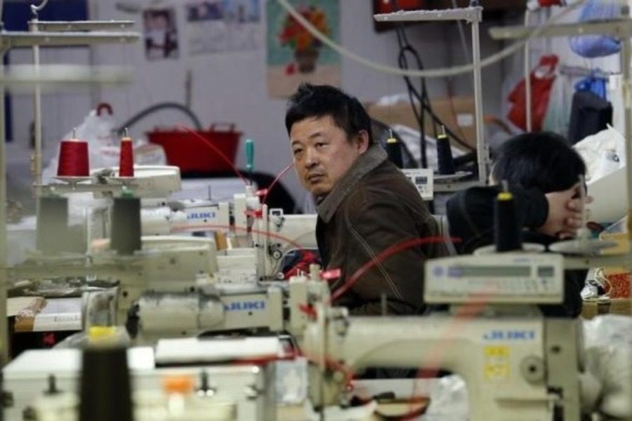 Κίνα: Οι πολίτες μπορούν να εργάζονται κανονικά ακόμα και αν εμφανίζουν συμπτώματα κορωνοϊού