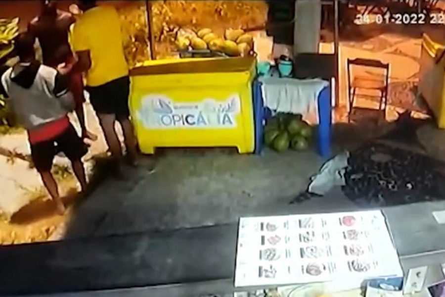 Σοκ και αποτροπιασμός: Ζήτησε τα μεροκάματά του και τον ξυλοκόπησαν μέχρι θανάτου