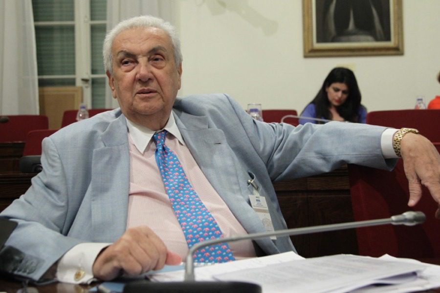 Ο Αντώνης Σρόιτερ αποχαιρετά τον Δημήτρη Κοντομηνά: «Έζησε σαν μεγιστάνας, πέθανε φτωχός»
