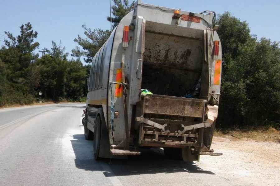Τραγωδία στη Θεσσαλονίκη: Απορριμματοφόρο διαμέλισε ηλικιωμένη