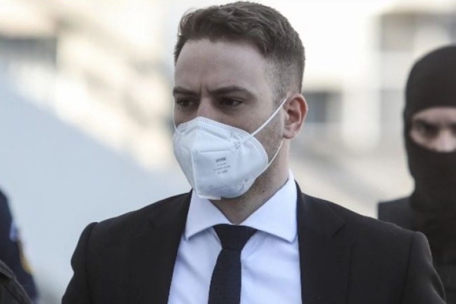 Αδιανόητος Αναγνωστόπουλος: Η Καρολάιν με χτυπούσε με κλωτσιές και μπουνιές