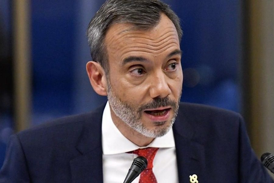 Κωνσταντίνος Ζέρβας: Γυναίκα του ζήτησε να φωτογραφηθούν μαζί και μετά του τα «έσυρε»