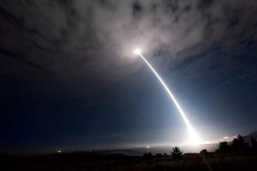 Επίδειξη δύναμης από ΗΠΑ: Δοκιμή διηπειρωτικού πυραύλου που μπορεί να φέρει πυρηνική κεφαλή