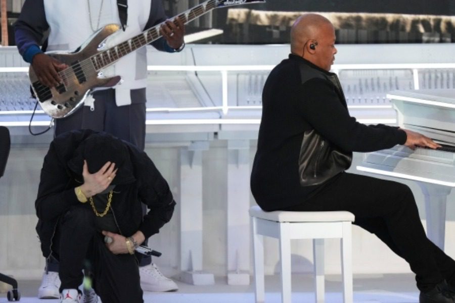 Μήπως πρέπει να μάθουμε κάτι από αυτά που έγιναν στο ημίχρονο του Super Bowl;