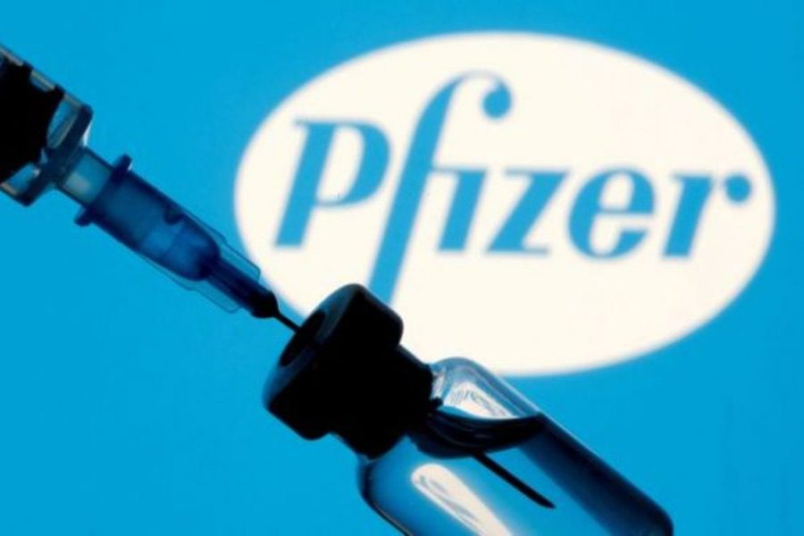 Χαμός με τα «Pfizer documents»