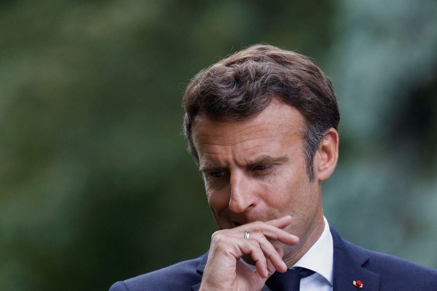 Πολιτικό θρίλερ στη Γαλλία: Παραιτήθηκε η πρωθυπουργός