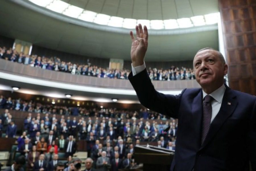 Συνεχίζει τις απειλές ο Ερντογάν: «Μπορεί ξαφνικά να έρθουμε ένα βράδυ»