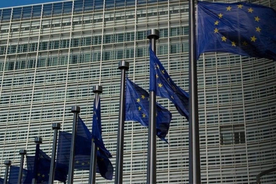 Κομισιόν: Όποια χώρα επιδιώκει να ενταχθεί στην Ένωση, να επιβάλει κυρώσεις στη Ρωσία