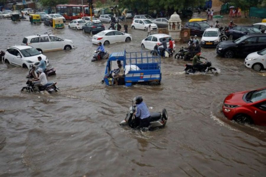 Ινδία: 13 νεκροί και τουλάχιστον 36 αγνοούμενοι από πλημμύρα