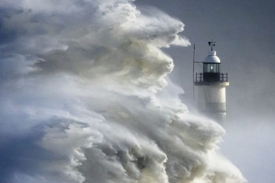 Weather Photographer of the Year: Η φύση συναντά τον άνθρωπο σε μια φωτογραφία