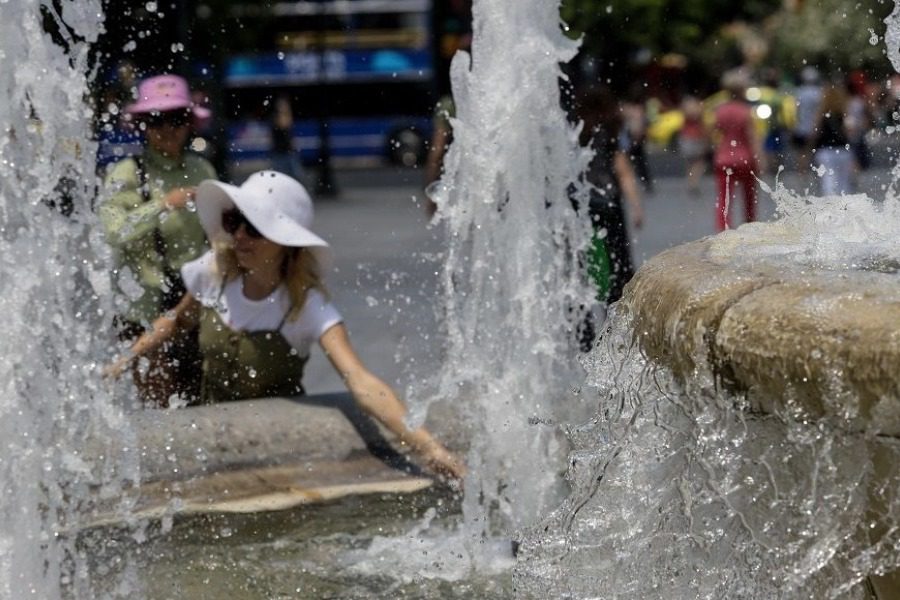 Δεκαήμερος καύσωνας από σήμερα: Πότε η θερμοκρασία θα φτάσει τους 40 βαθμούς