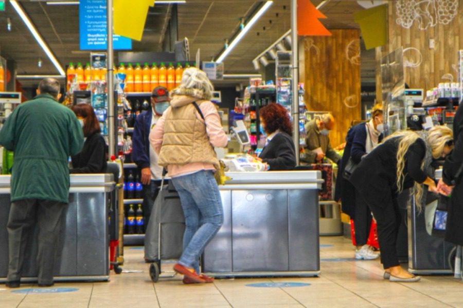 Συναγερμός στην ΕΕ για τα τρόφιμα: Προμήθειες 10 ημερών στη Γερμανία και το «Plan B» του Μακρόν