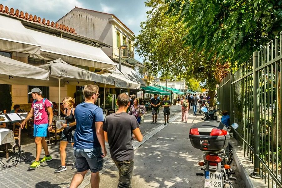 «Εκτόξευση» με 20.084 νέα κρούσματα