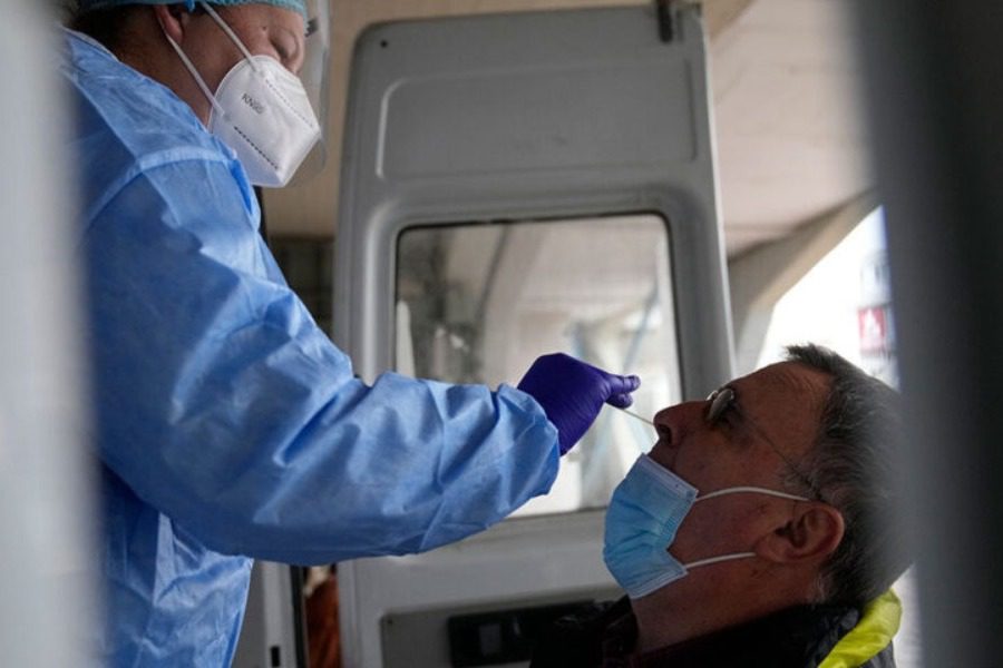 3.727 νέα κρούσματα, 14 θάνατοι