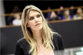 Υπό κράτηση η Εύα Καϊλή και άλλα 5 άτομα για την υπόθεση χρηματισμού από το Κατάρ