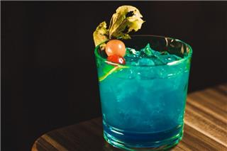 Τα cocktails που πίναμε στα 80s & 90s