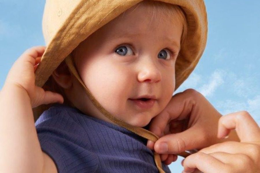 Οικογενειακές βόλτες στον ήλιο χωρίς άγχος με τη φροντίδα της NIVEA SUN