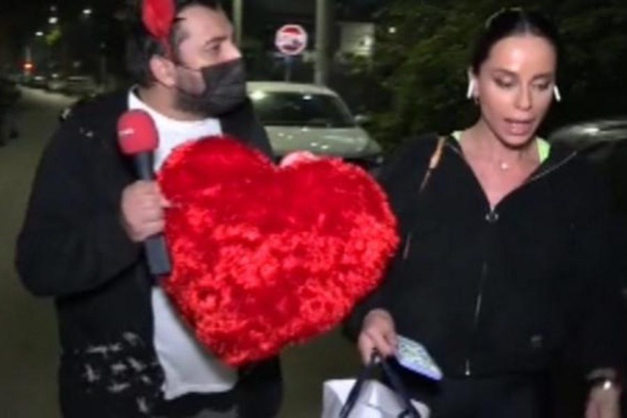 Πλησίασε την Μαρία Αντωνά και έφαγε πόρτα