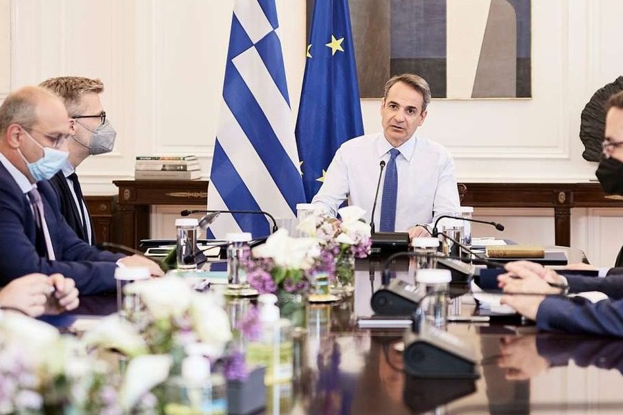 Μητσοτάκης σε υπουργούς: Δουλέψτε ή σας απαλλάσσω