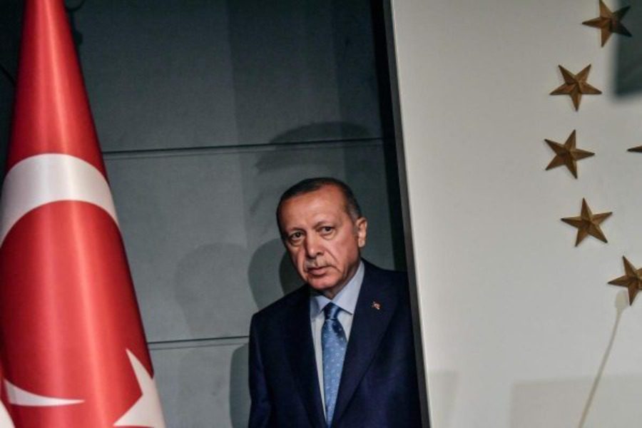 Προκλητικό πρωτοσέλιδο: Εφημερίδα εγκαλεί τον Ερντογάν για κατοχή 20 «τουρκικών» νησιών από την Ελλάδα