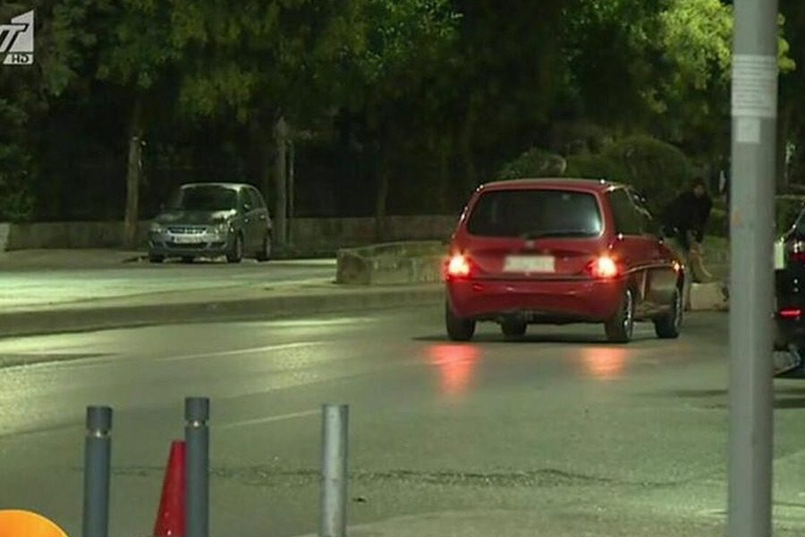 Σοκ: Αυτοκίνητο παρέσυρε γυναίκα σε ζωντανή μετάδοση στην εκπομπή του Γιώργου Παπαδάκη