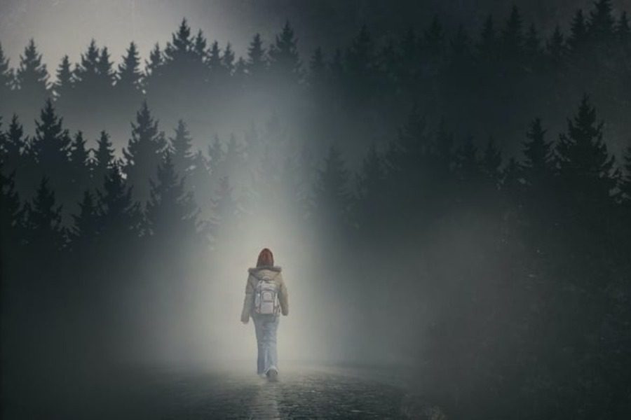 Το κορίτσι στην ομίχλη: Το ατμοσφαιρικό θρίλερ που δεν πρέπει να χάσεις στο Ertflix