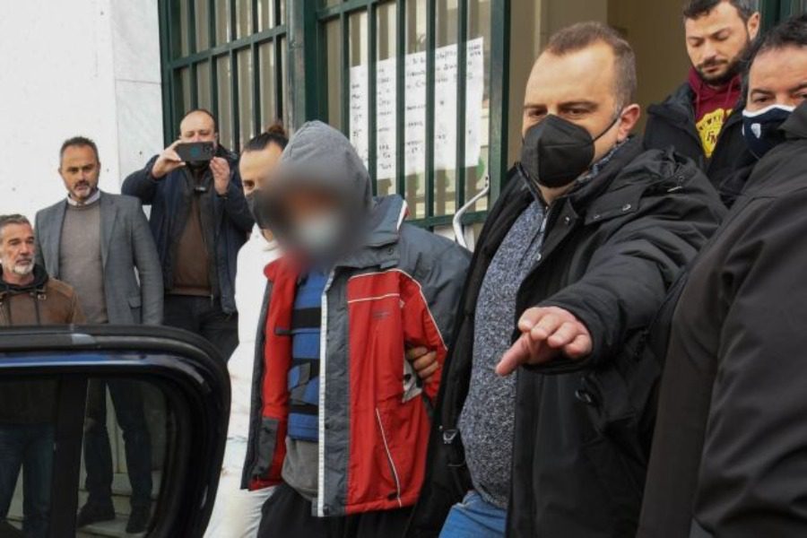 Ανδραβίδα: «Έτσι τους σκότωσα στο κρεβάτι τους»
