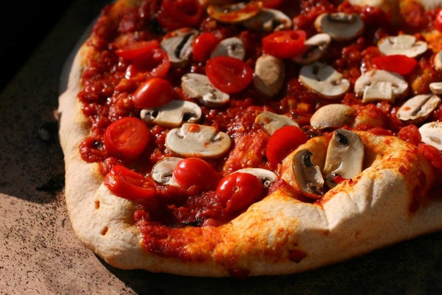 Η αλήθεια πίσω από την… κηδεία που έγινε κάποτε για 29.000 πίτσες