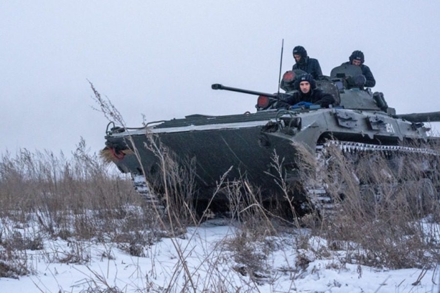 Ουκρανία: Απειλούν οι ΗΠΑ ‑ Νύχτα μεταφέρει στρατό στα σύνορα ο Πούτιν