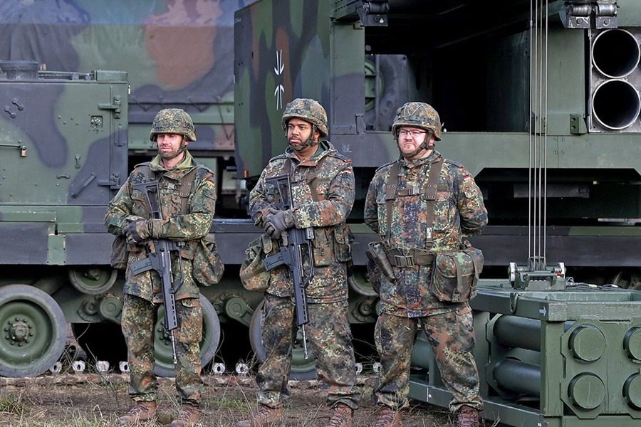 Γερμανία: Απόρρητη έκθεση του στρατού για πιθανή σύγκρουση με τη Ρωσία