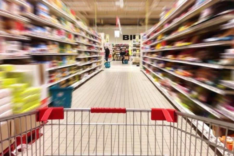 Σουπερμάρκετ: Σε ποια προϊόντα βάζουν «κόφτη»