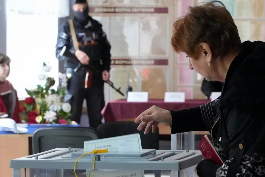 Δημοψηφίσματα - Ουκρανία: «Ναι» στην ένταξη των ουκρανικών εδαφών στη Ρωσία - Τι δείχνουν τα πρώτα αποτελέσματα