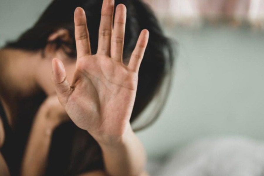 Απόπειρα ομαδικού βιασμού από τρεις Πακιστανούς στη Λάρισα