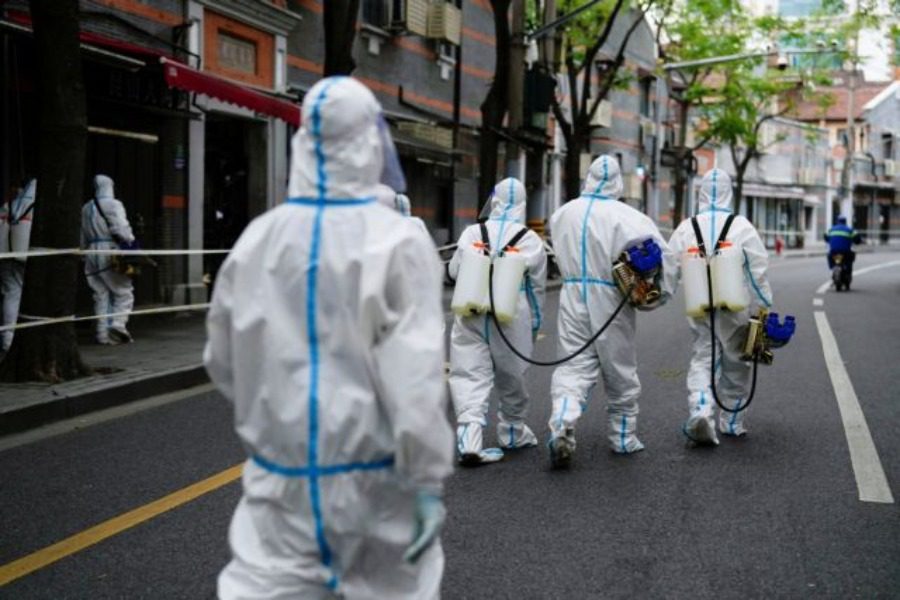 Σανγκάη: Οι Κινέζοι κρύβουν νέα μετάλλαξη ή είναι απλά ανεμβολίαστοι;