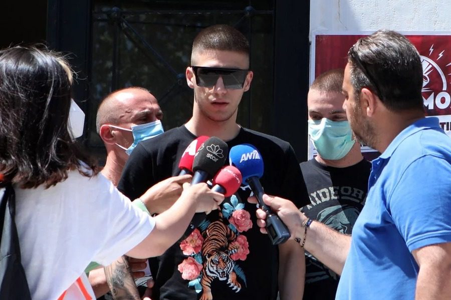 Τράπερ Trannos: «Έκανα πλάκα» λέει τώρα