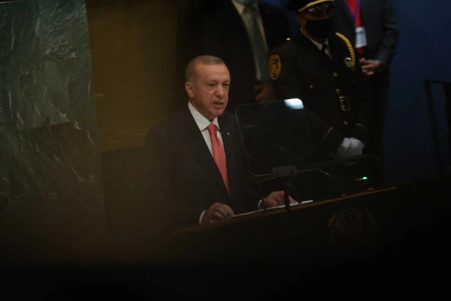 Ερντογάν στον ΟΗΕ: Η Ελλάδα κάνει εγκλήματα κατά της ανθρωπότητας στο Αιγαίο