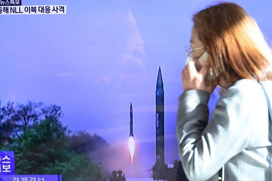 Επικίνδυνη κλιμάκωση: Η Βόρεια Κορέα εκτοξεύει πυραύλους προς τη Νότια Κορέα