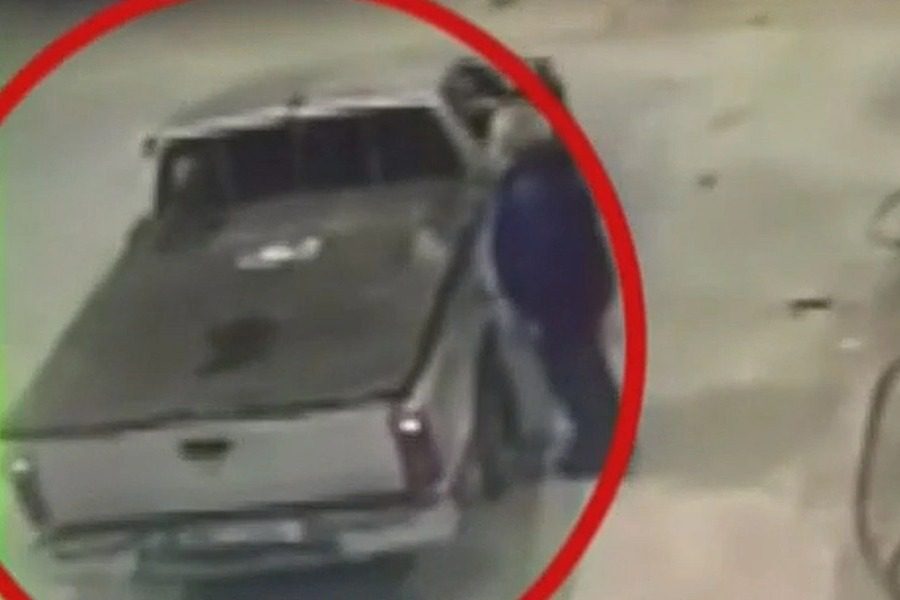 Βίντεο ντοκουμέντο - Η στιγμή που ο 16χρονος Ρομά φεύγει από το βενζινάδικο στη Θεσσαλονίκη - Ο 16χρονος νοσηλεύεται σε κρίσιμη κατάσταση - Σε διαθεσιμότητα ο αστυνομικός που φέρεται να τον πυροβόλησε