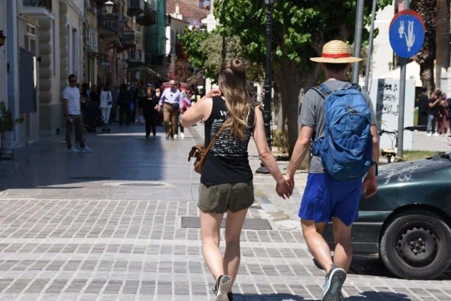 Μίνι καύσωνας με 38 βαθμούς από την Τετάρτη