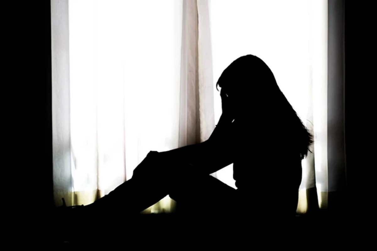 «Όταν δεν πίνει, είναι πάρα πολύ καλός», λέει η μητέρα του 15χρονου που κατήγγειλε πως ο πατέρας του τη χτυπάει