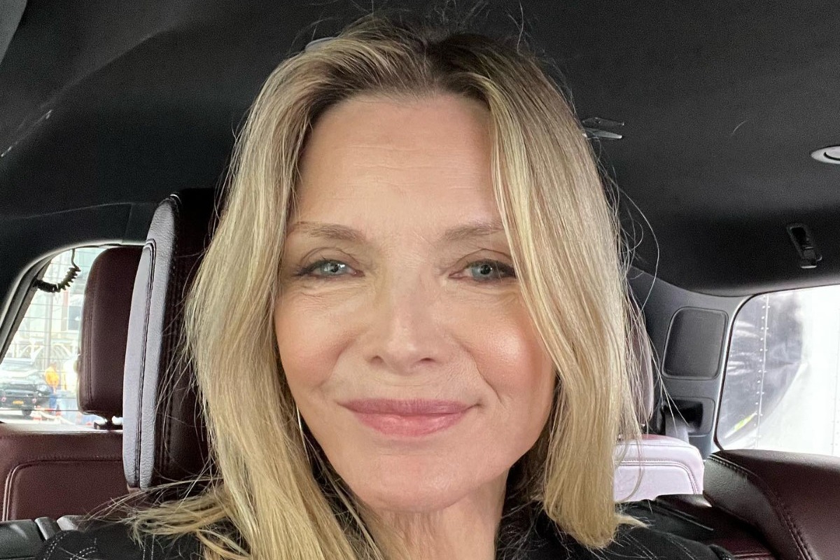 Αποθέωση για τη Michelle Pfeiffer από τους followers ‑ «Πραγματικά δεν γερνάς», έγραψαν σε μια selfie χωρίς μακιγιάζ