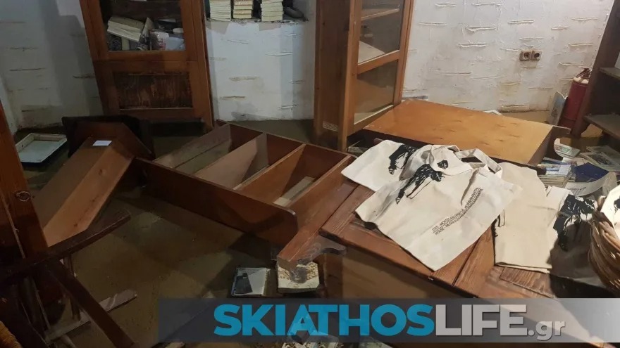 Πλημμύρισε το σπίτι ‑ μουσείο του Αλέξανδρου Παπαδιαμάντη στη Σκιάθο