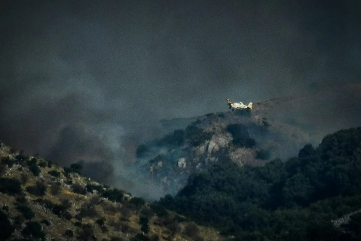 Φωτιά τώρα στην Κέρκυρα: Μήνυμα 112 για εκκενώσεις πέντε οικισμών